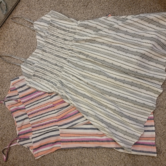 NWT/EUC Old Navy summer dresses - Picture 5 of 6